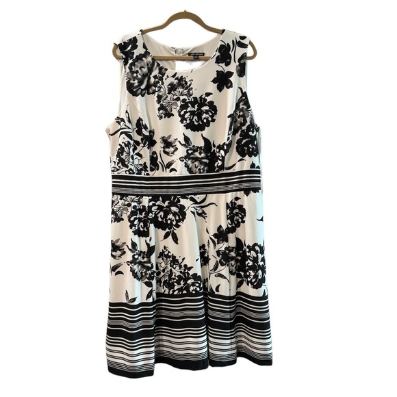 Lane Bryant Dresses & Skirts - Lane Bryant Spring Dress